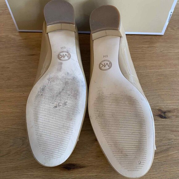 Michael Kors Beige shoes - Picture 3 of 3